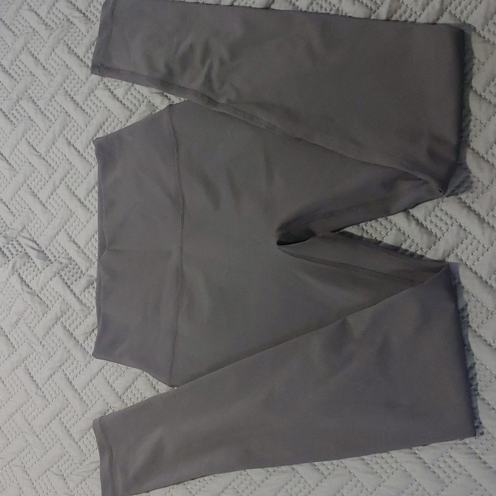 Gray leggings